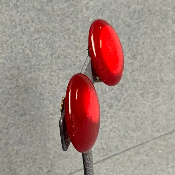 Moonstone Clip On Earrings As Is Red Round Translucent Retro Vintage Classic Mod - Picture 3 of 6